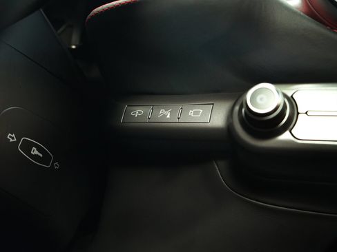 Used 2019 Ferrari 812 Superfast RWD image 27