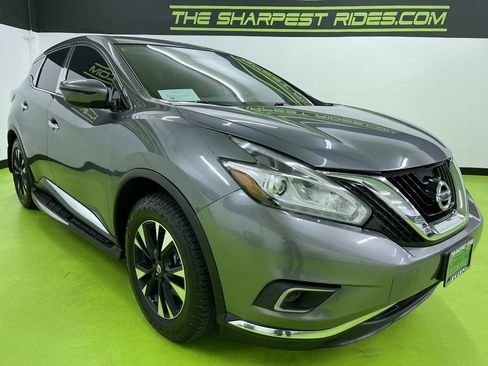 Used 2018 Nissan Murano S image 2