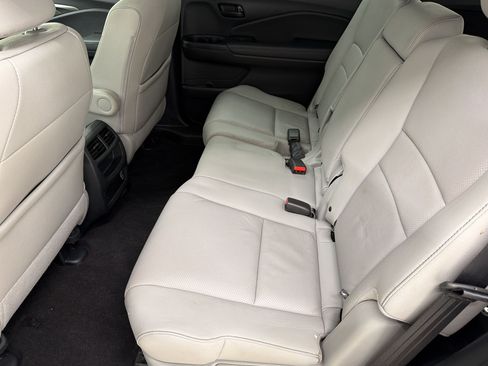 Used 2023 Honda Passport EX-L image 23