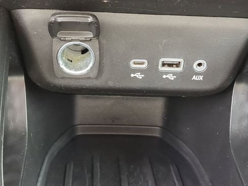 Used 2021 Chevrolet TrailBlazer LT w/ Convenience Package image 35