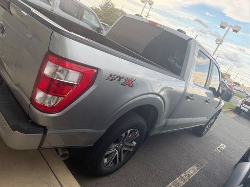 Used 2022 Ford F150 XL w/ STX Appearance Package RWD image 6