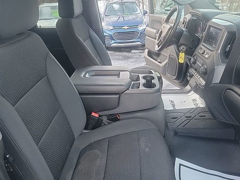 Used 2021 Chevrolet Silverado 2500 Custom w/ Custom Convenience Package image 22