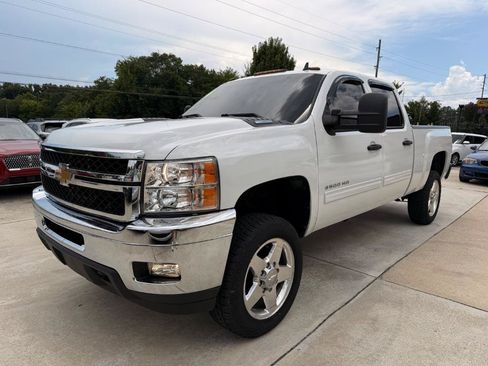 Used 2014 Chevrolet Silverado 2500 LT AWD/4WD image 16