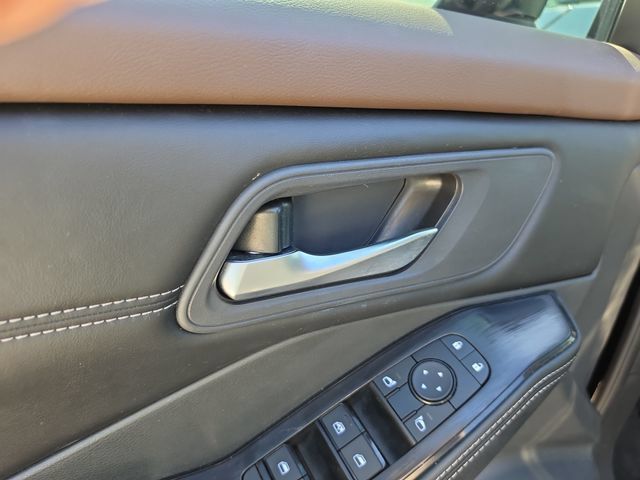 Used 2023 Nissan Rogue SV w/ SV Premium B Package FWD image 19