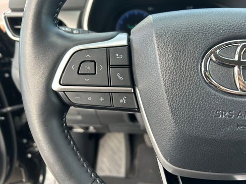 Used 2024 Toyota Highlander Limited AWD/4WD image 13