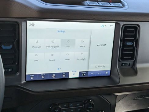 Used 2023 Ford Bronco Outer Banks image 27