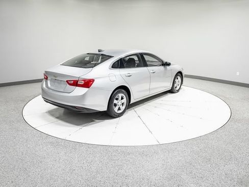 Used 2019 Chevrolet Malibu LS FWD image 28