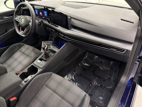 Used 2022 Volkswagen GTI SE image 24