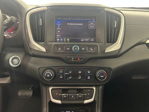 Used 2024 GMC Terrain SLE AWD/4WD image 21
