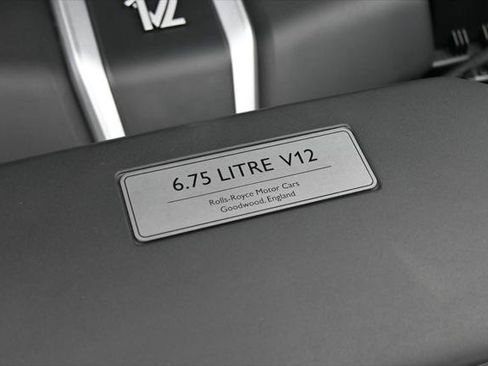 Certified 2022 Rolls-Royce Cullinan w/ Dark Exterior Package AWD/4WD image 37
