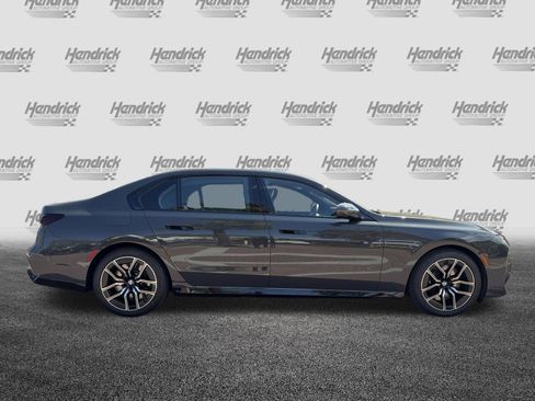 Used 2023 BMW 760i xDrive w/ Executive Package image 11