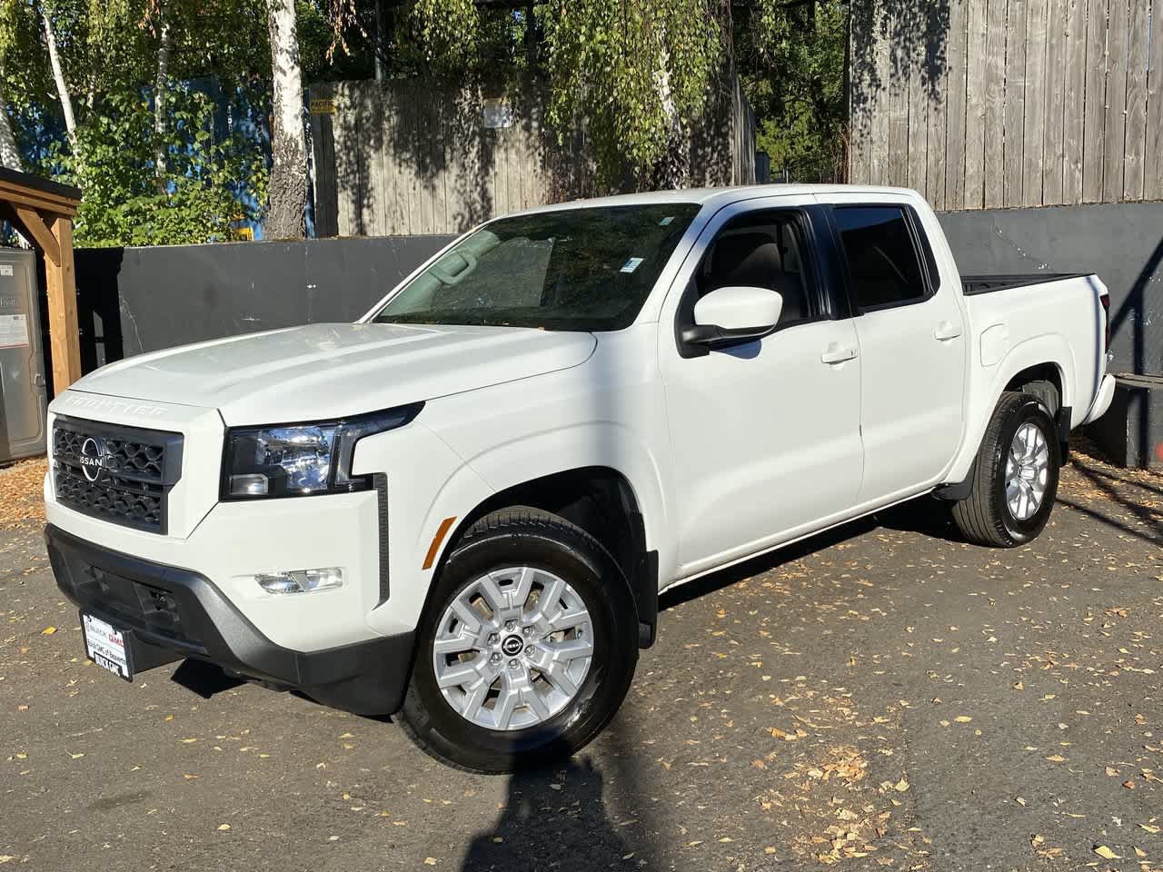 Used 2022 Nissan Frontier SV AWD/4WD image 1