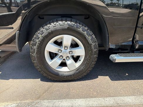 Used 2019 RAM 1500 Classic SLT AWD/4WD image 12