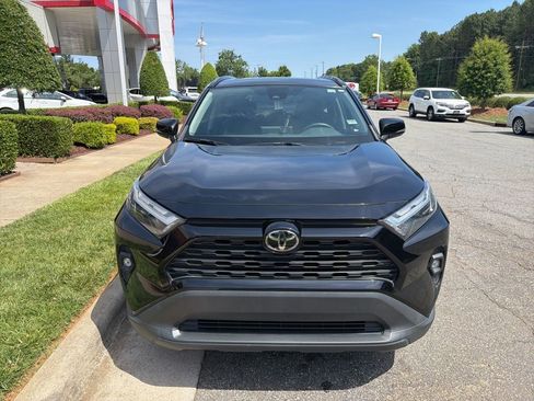 Used 2022 Toyota RAV4 XLE Premium FWD image 3