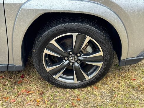 Used 2023 Lexus UX 250h 250h Premium image 49