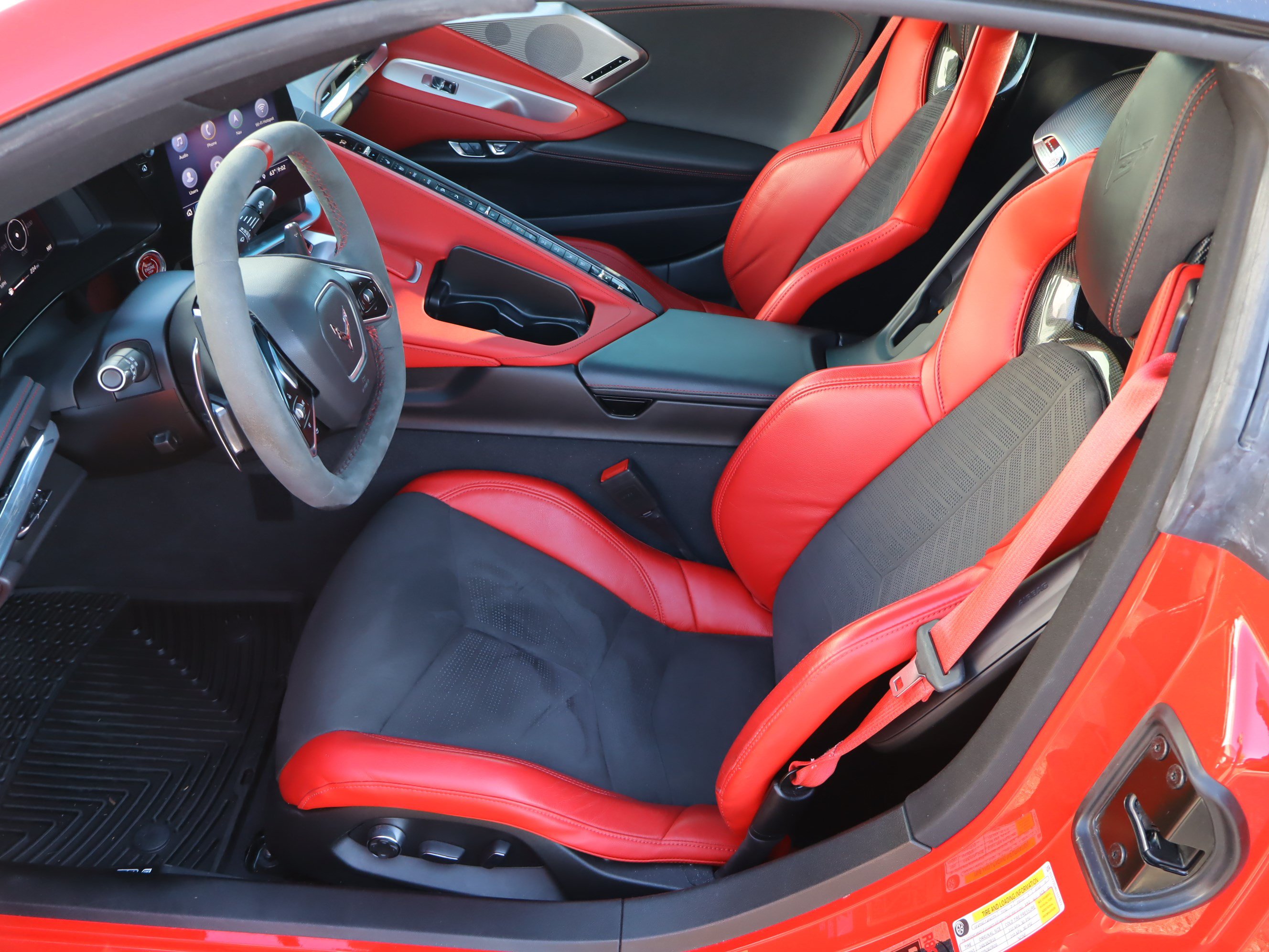 Used 2020 Chevrolet Corvette Stingray Preferred Cpe w/ 2LT Preferred Equipment Group RWD image 15