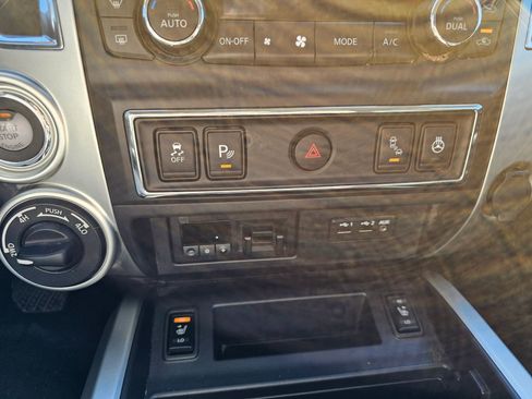 Used 2019 Nissan Titan PRO-4X w/ Pro-4x Convenience Package image 12