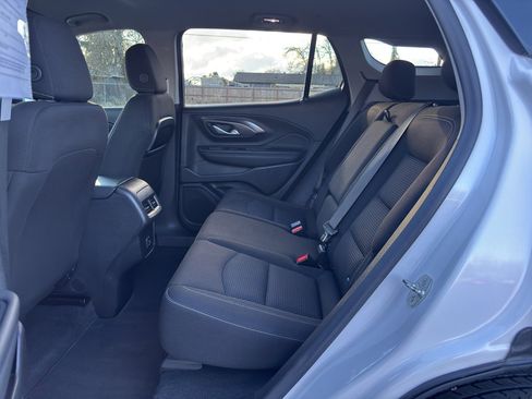 Used 2024 GMC Terrain SLE image 14