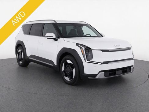 Certified 2024 Kia EV9 Wind AWD/4WD image 2