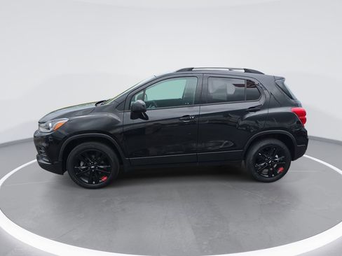 Used 2020 Chevrolet Trax LT w/ Sun & Sound Package AWD/4WD image 7