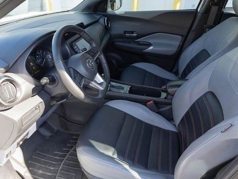 Used 2021 Nissan Kicks SR w/ SR Premium Package image 2