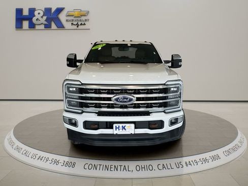 Used 2023 Ford F250 Platinum w/ FX4 Off-Road Package AWD/4WD image 2