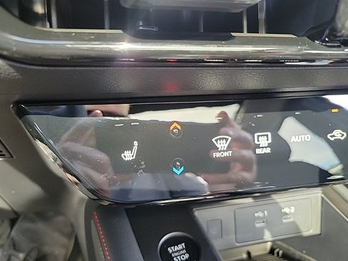 New 2025 Nissan Kicks SR w/ SR Premium Package image 20