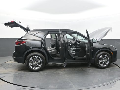 Used 2023 Chevrolet Blazer LT image 42