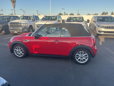 Used 2021 MINI Cooper Convertible image 3