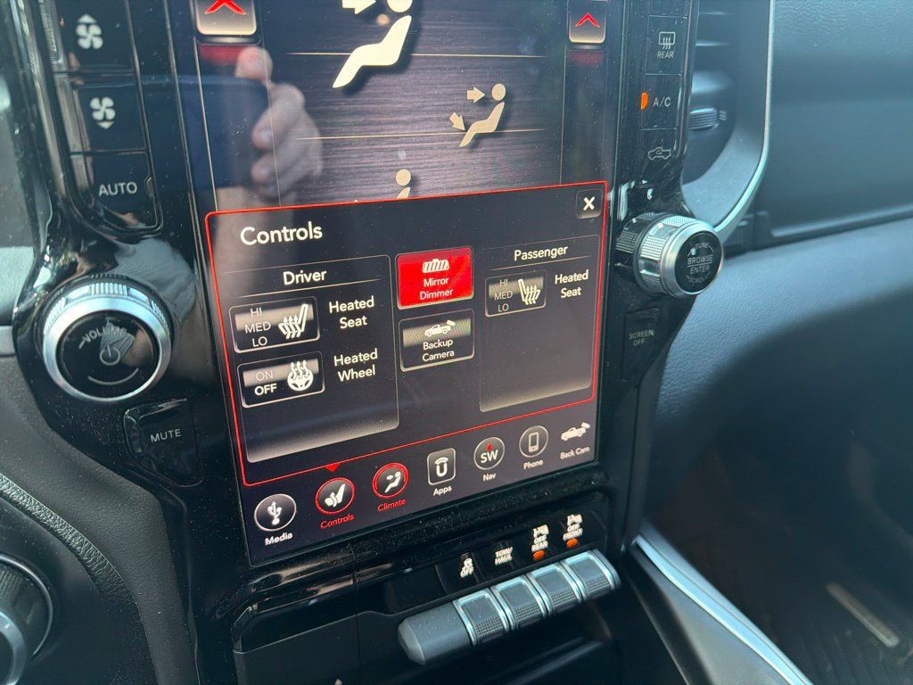 Used 2019 RAM 1500 Big Horn AWD/4WD image 18
