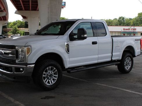 Used 2019 Ford F250 XLT w/ XLT Value Package AWD/4WD image 2