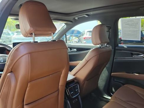 Used 2023 Lincoln Nautilus Reserve FWD image 9