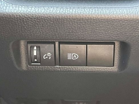 Used 2022 Toyota RAV4 LE image 25