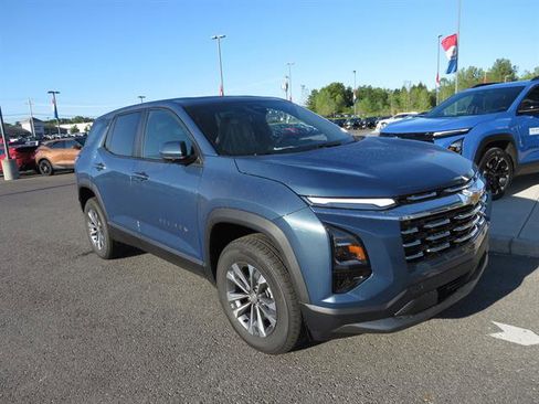 New 2026 Chevrolet Equinox LT w/ Convenience Package II image 2