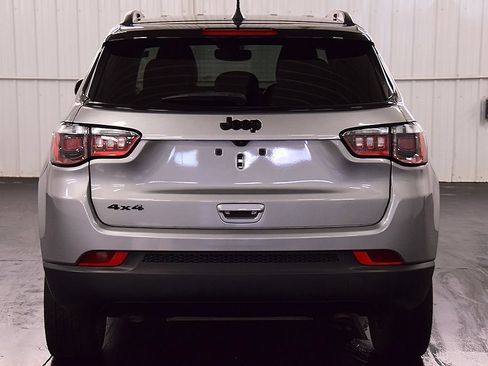Used 2023 Jeep Compass Latitude w/ Convenience Group AWD/4WD image 6