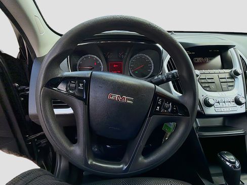 Used 2017 GMC Terrain SLE FWD image 8