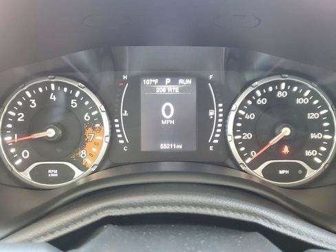 Used 2017 Jeep Renegade Latitude w/ Cold Weather Group AWD/4WD image 26