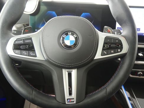 Certified 2025 BMW X7 M60i image 24