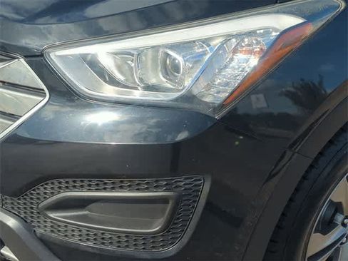 Used 2016 Hyundai Santa Fe Sport image 11