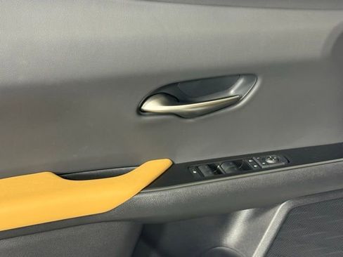 New 2026 Lexus UX 300h FWD image 12