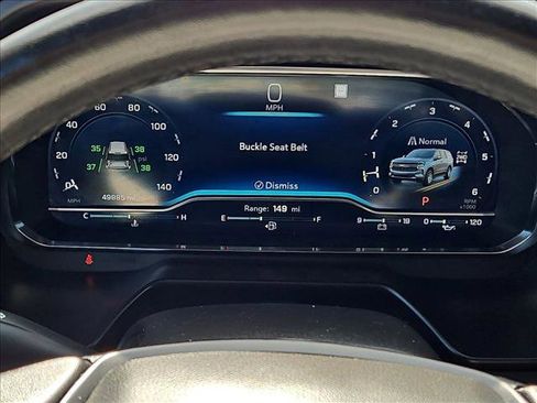 Used 2022 Chevrolet Suburban LT w/ Luxury Package image 11