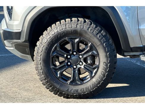 Used 2023 GMC Canyon AT4 w/ AT4 Premium Package image 31