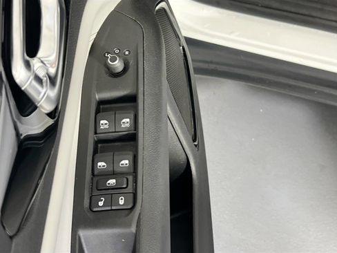 Used 2022 Jeep Compass Limited image 17