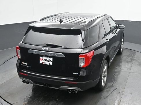 Used 2020 Ford Explorer Platinum w/ Premium Technology Package image 13