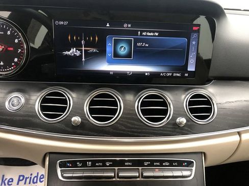 Used 2018 Mercedes-Benz E 300 E 300 image 20