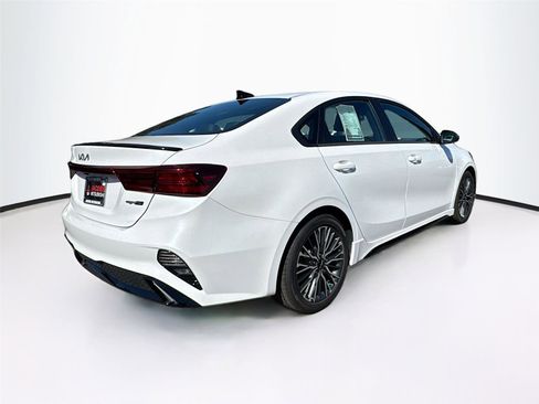 Used 2024 Kia Forte GT-Line w/ GT-Line Premium Package image 7