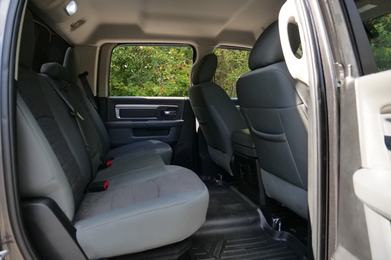 Used 2017 RAM 1500 Big Horn AWD/4WD image 39