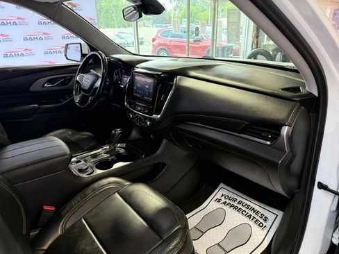 Used 2020 Chevrolet Traverse LT w/ Driver Confidence II Package AWD/4WD image 55