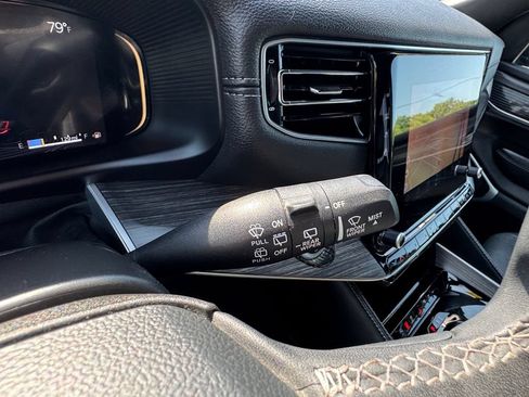 Used 2024 Jeep Wagoneer L Series II w/ Flexible Seating Group AWD/4WD image 34