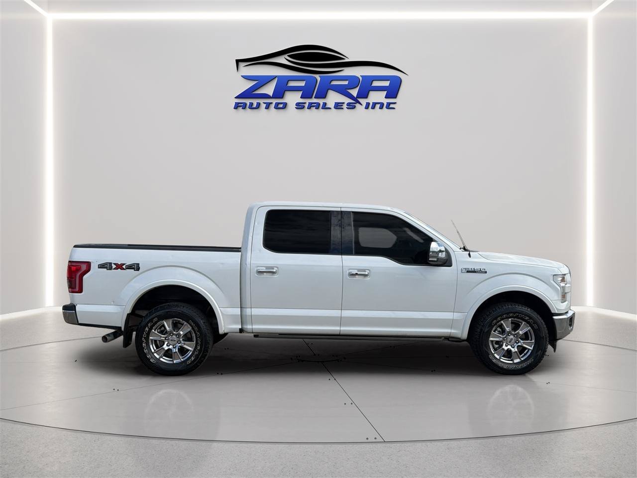 Used 2017 Ford F150 Lariat w/ Equipment Group 502A Luxury AWD/4WD image 8